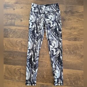 Victoria's Secret Black and White Knockout Leggings
